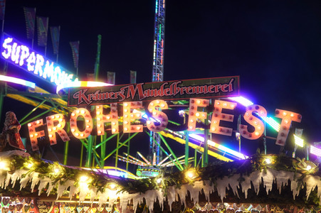 Weihnachtsmarkt 'Winterzauber' in Berlin