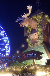 Weihnachtsmarkt 'Winterzauber' in Berlin