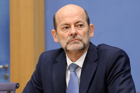 Bundespressekonferenz Falsche Rahmenbedingungen verhindern Klimaneutralität des Güterkraftverkehrs in Berlin