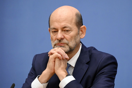 Bundespressekonferenz Falsche Rahmenbedingungen verhindern Klimaneutralität des Güterkraftverkehrs in Berlin