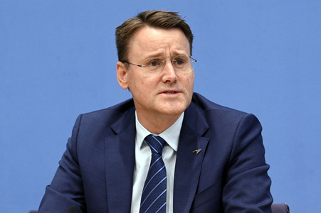 Bundespressekonferenz Falsche Rahmenbedingungen verhindern Klimaneutralität des Güterkraftverkehrs in Berlin
