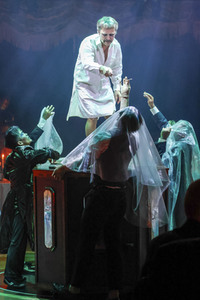 Vorpremiere der Dinnershow'Palazzo' in Berlin
