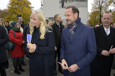 Gedenkveranstaltung zum 34. Jahrestag des Mauerfalls