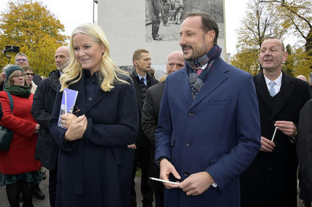 Gedenkveranstaltung zum 34. Jahrestag des Mauerfalls