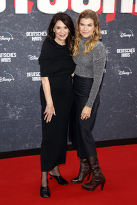 Serienpremiere 'Deutsches Haus' in Berlin