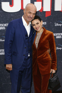 Serienpremiere 'Deutsches Haus' in Berlin