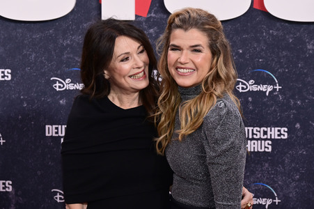 Serienpremiere 'Deutsches Haus' in Berlin