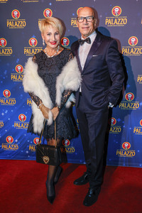 Galapremiere der Palazzo Dinnershow in Berlin
