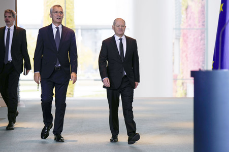Empfang von Jens Stoltenberg im Kanzleramt in Berlin