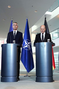 Empfang von Jens Stoltenberg im Kanzleramt in Berlin