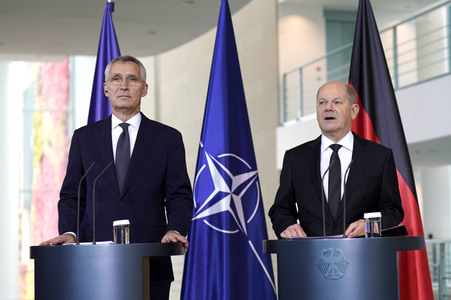Empfang von Jens Stoltenberg im Kanzleramt in Berlin