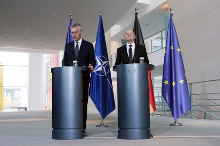 Empfang von Jens Stoltenberg im Kanzleramt in Berlin