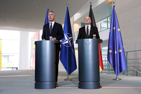 Empfang von Jens Stoltenberg im Kanzleramt in Berlin
