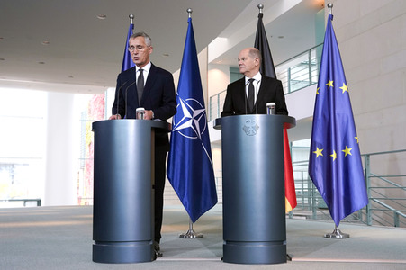 Empfang von Jens Stoltenberg im Kanzleramt in Berlin