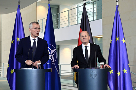 Empfang von Jens Stoltenberg im Kanzleramt in Berlin