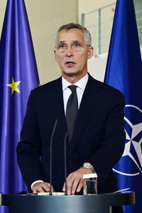 Empfang von Jens Stoltenberg im Kanzleramt in Berlin