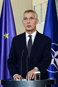 Empfang von Jens Stoltenberg im Kanzleramt in Berlin