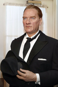 Enthüllung der Wachsfigur von Mustafa Kemal Atatürk in Berlin