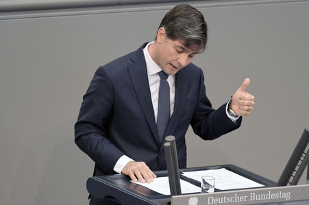 135. Sitzung des Deutschen Bundestages in Berlin