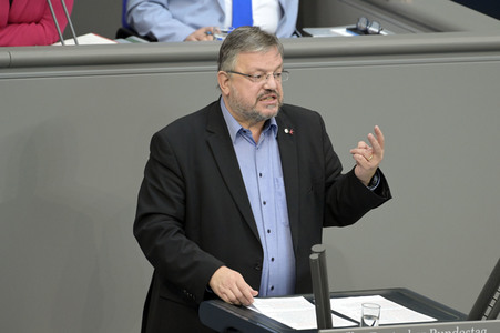 135. Sitzung des Deutschen Bundestages in Berlin