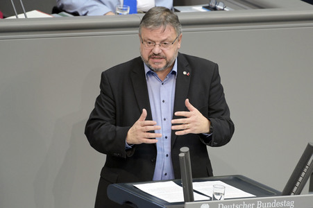 135. Sitzung des Deutschen Bundestages in Berlin