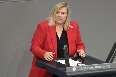 135. Sitzung des Deutschen Bundestages in Berlin
