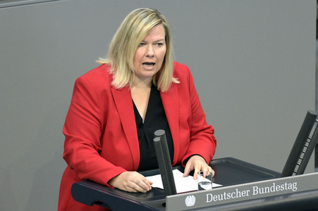 135. Sitzung des Deutschen Bundestages in Berlin