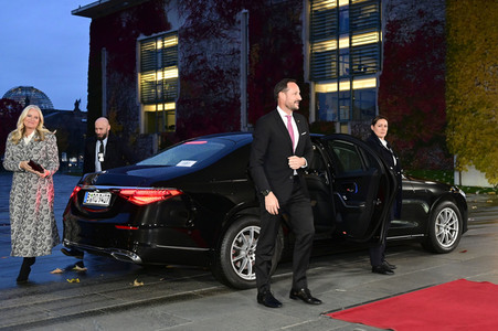 Empfang von Kronprinz Haakon von Norwegen und Kronprinzessin Mette-Marit von Norwegen im Kanzleramt in Berlin
