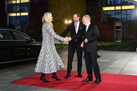 Empfang von Kronprinz Haakon von Norwegen und Kronprinzessin Mette-Marit von Norwegen im Kanzleramt in Berlin