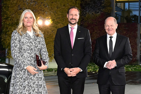 Empfang von Kronprinz Haakon von Norwegen und Kronprinzessin Mette-Marit von Norwegen im Kanzleramt in Berlin