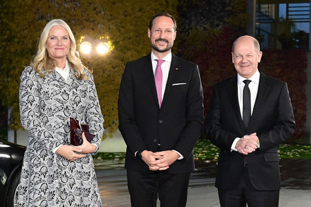 Empfang von Kronprinz Haakon von Norwegen und Kronprinzessin Mette-Marit von Norwegen im Kanzleramt in Berlin