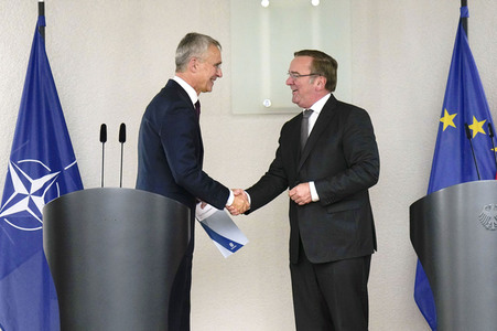 Arbeitsbesuch von NATO-Generalsekretär Jens Stoltenberg in Berlin