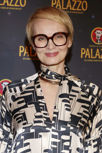 Premiere der Dinnershow 'Poletto Palazzo' in Hamburg