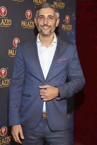 Premiere der Dinnershow 'Poletto Palazzo' in Hamburg