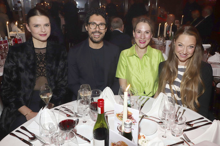 Premiere der Dinnershow 'Poletto Palazzo' in Hamburg