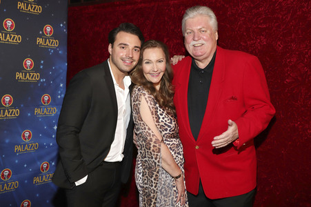 Premiere der Dinnershow 'Poletto Palazzo' in Hamburg