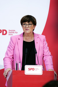 Pressekonferenz der SPD zu Beratungen aktueller Themen in Berlin