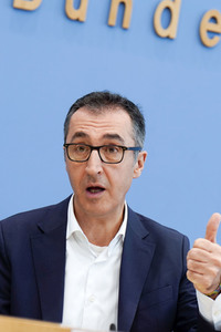 Bundespressekonferenz Bio-Strategie 2030 in Berlin