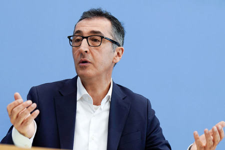 Bundespressekonferenz Bio-Strategie 2030 in Berlin