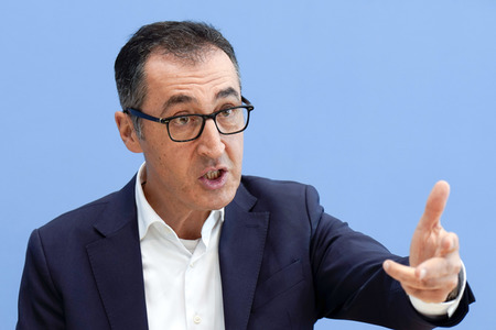 Bundespressekonferenz Bio-Strategie 2030 in Berlin