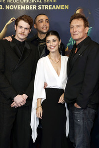 Serienpremiere 'Eine Billion Dollar' in Berlin