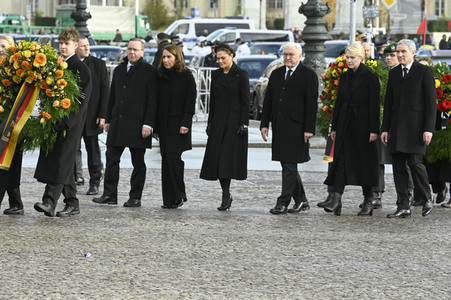 Kronprinzessin Victoria von Schweden bei der Kranzniederlegung zum Volkstrauertag in Berlin