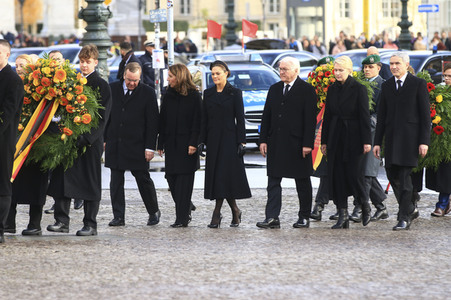 Kronprinzessin Victoria von Schweden bei der Kranzniederlegung zum Volkstrauertag in Berlin