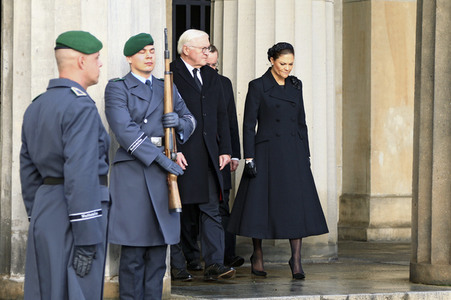 Kronprinzessin Victoria von Schweden bei der Kranzniederlegung zum Volkstrauertag in Berlin
