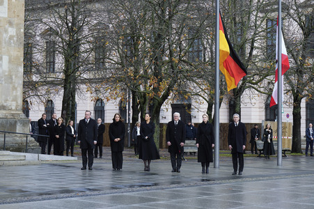 Kronprinzessin Victoria von Schweden bei der Kranzniederlegung zum Volkstrauertag in Berlin