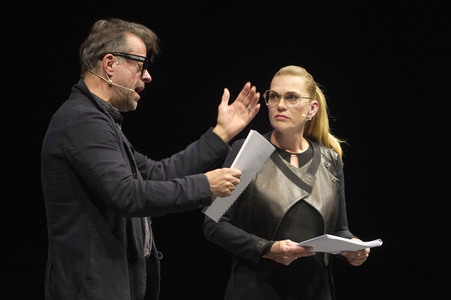 Lesung von Anna Loos und Jan Josef Liefers in Berlin