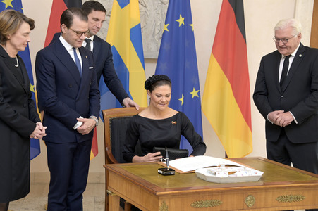 Empfang von Kronprinzessin Victoria von Schweden und Prinz Daniel von Schweden im Schloss Bellevue in Berlin