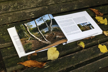 Buchproduktion 'Bodypainting in Nature - Farbige Symbiosen' in Hannover