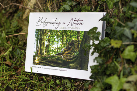 Buchproduktion 'Bodypainting in Nature - Farbige Symbiosen' in Hannover
