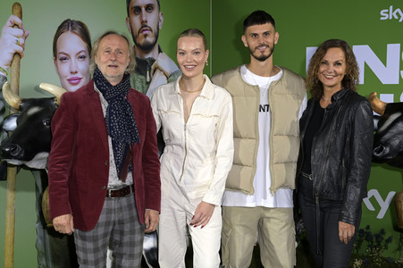 Fototermin 'Unser Hof - Mit Cheyenne und Nino' in Berlin